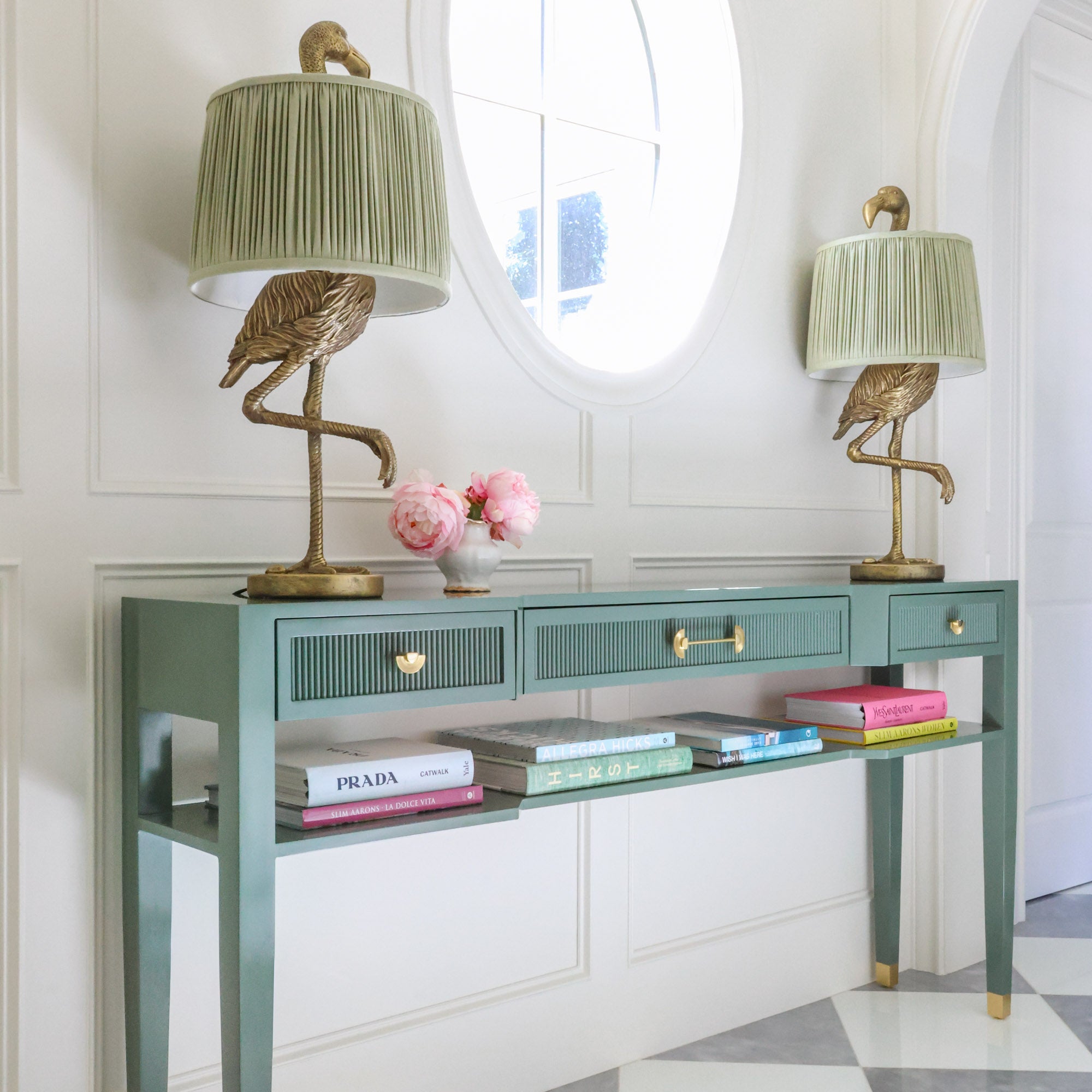 #color_cushing-green
#hardware_brass-fan