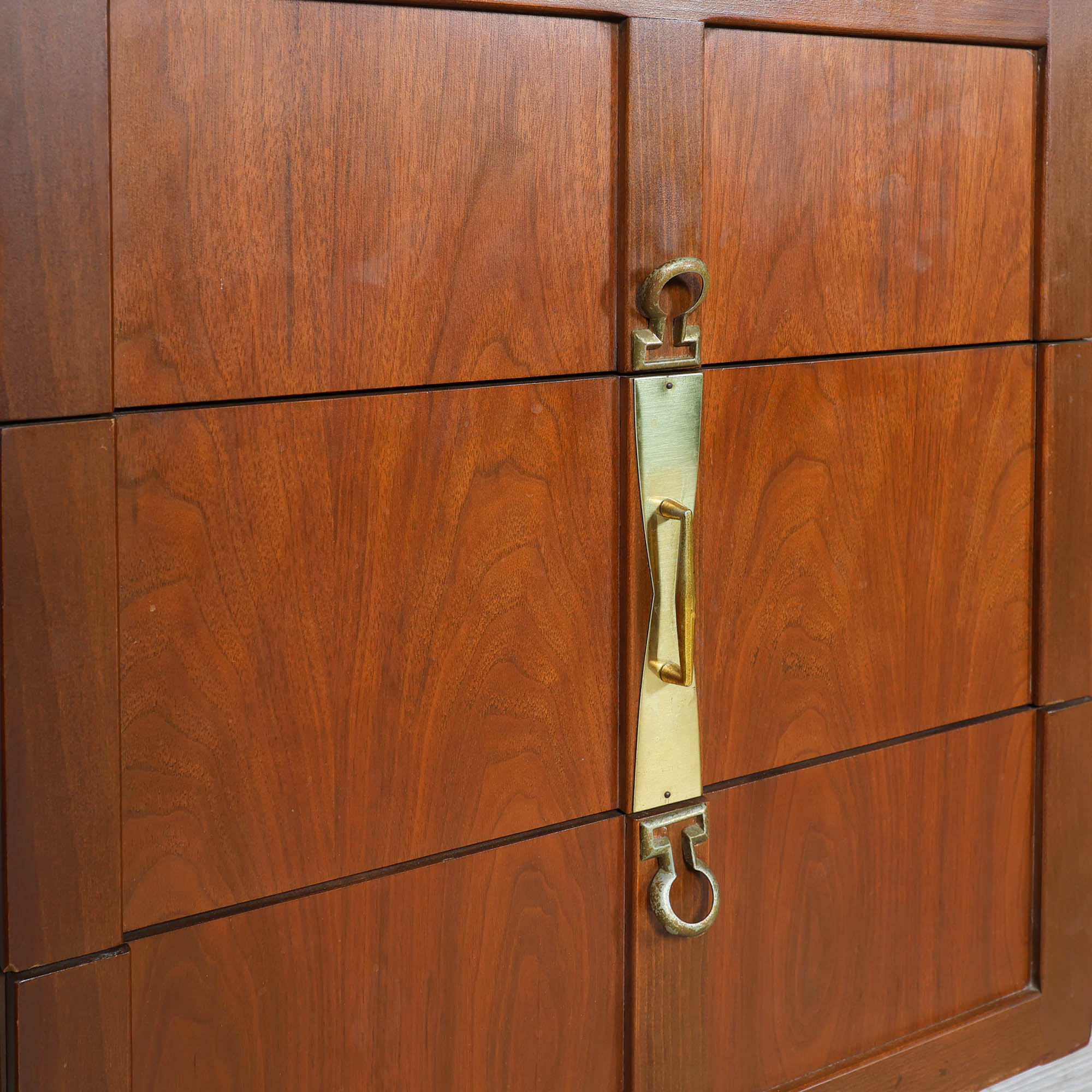 Mid-Century Modern Walnut Dresser Mid-Century Modern Walnut Dresser