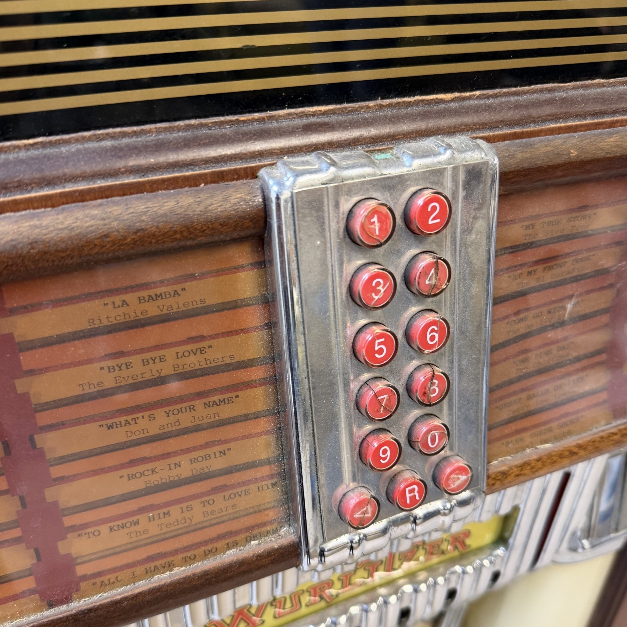 FB0326-39 Iconic 1015 “One More Time” Wurlitzer Jukebox with