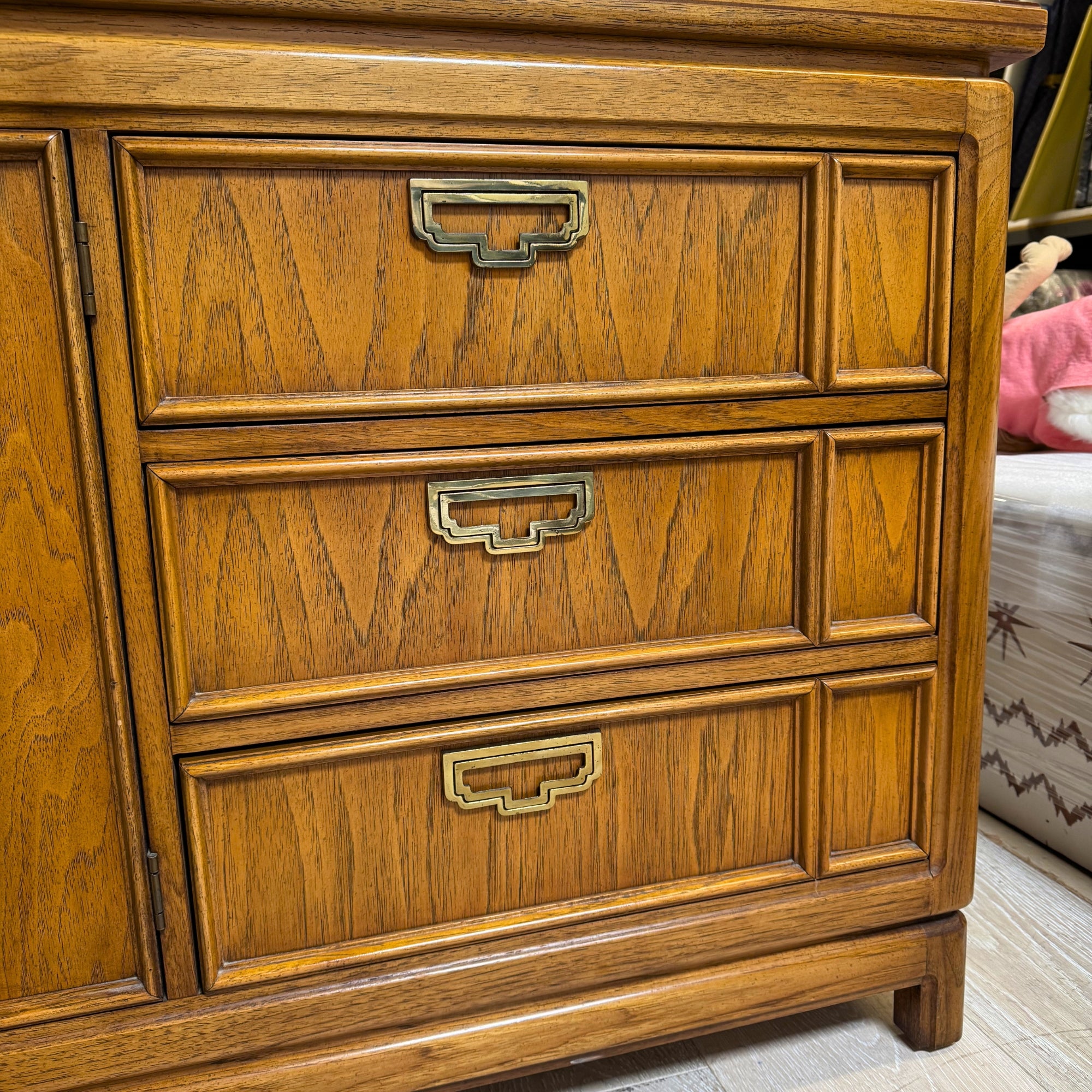 Thomasville Mystique Dresser – Scout Design Studio