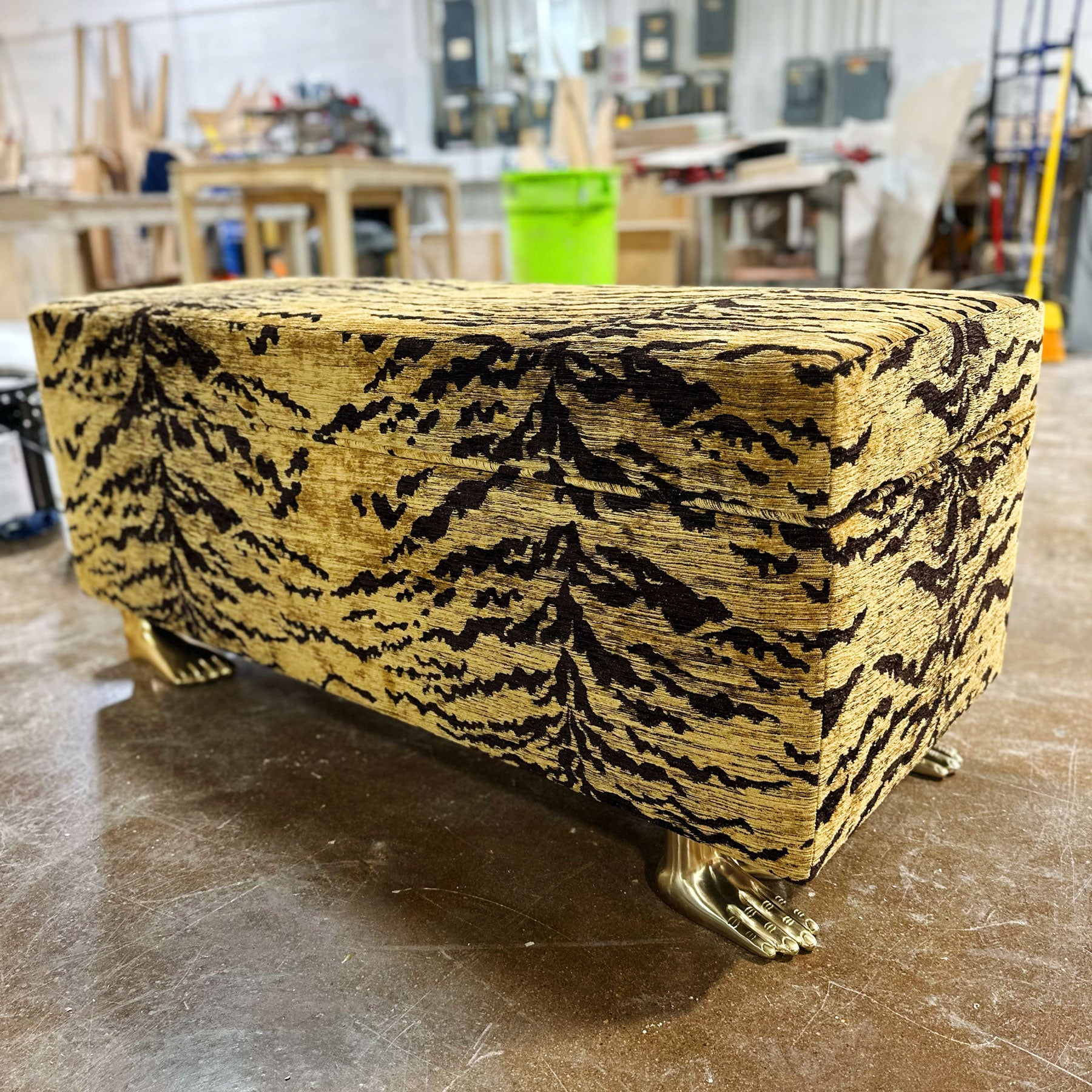 #color_tigers-eye-velvet